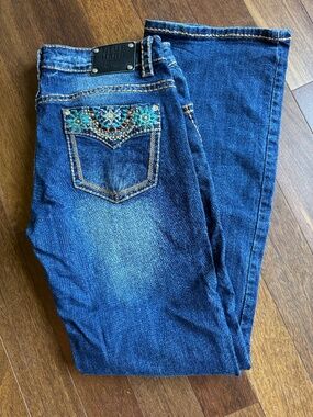 Women’s Live Hard jeans size 32R
